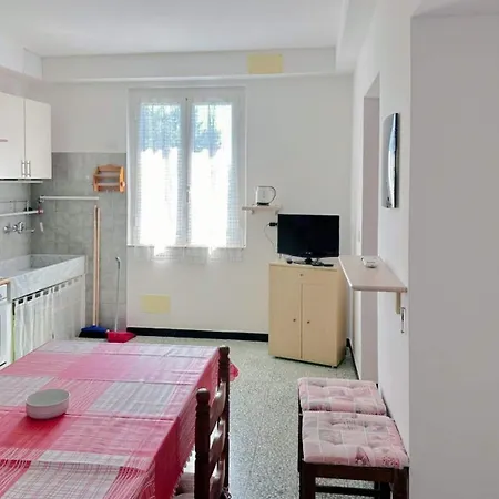 Trilocale Nel * Varazze