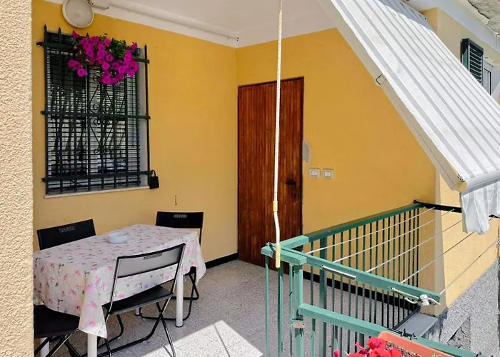 Apartamento Trilocale Nel Varazze